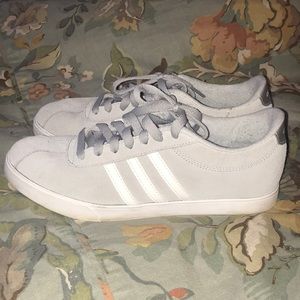 Women’s Adidas “Neo” sneakers!